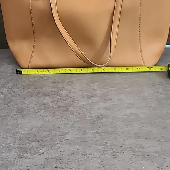 Michael Kors Saffiano leather large shoulder bag - Picture 5 of 6